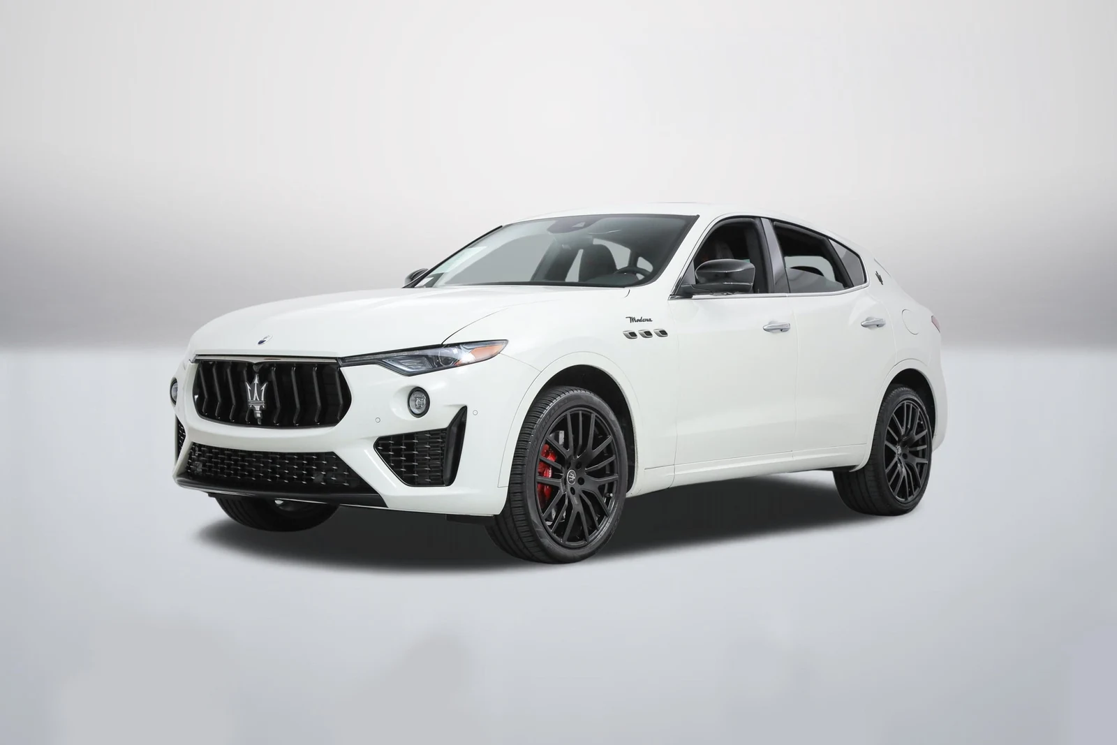 Bianco Maserati Levante Modena in a front three-quarter view