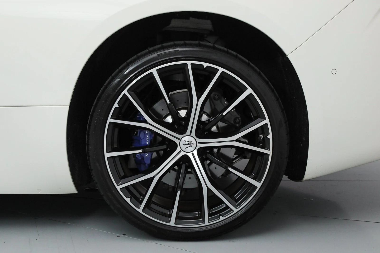 2024 Maserati GranTurismo Modena, 19/20