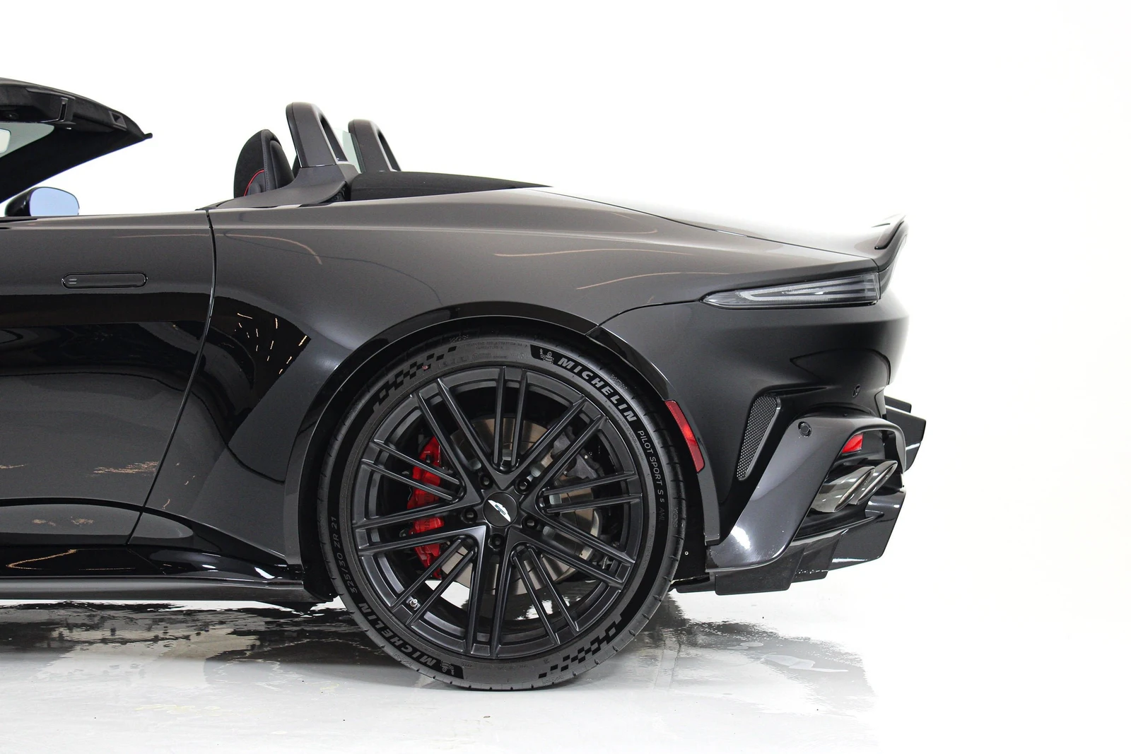 2026 Aston Martin Vantage S Roadster (2024 Update), 14/20