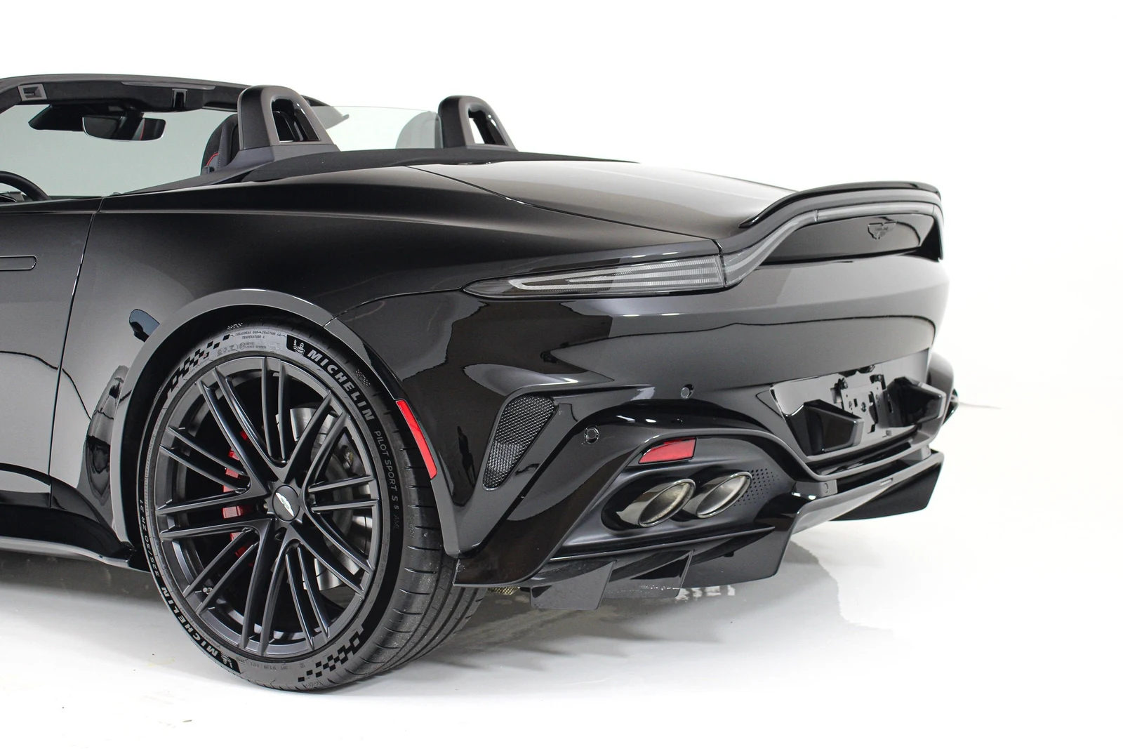 2026 Aston Martin Vantage S Roadster (2024 Update), 15/20