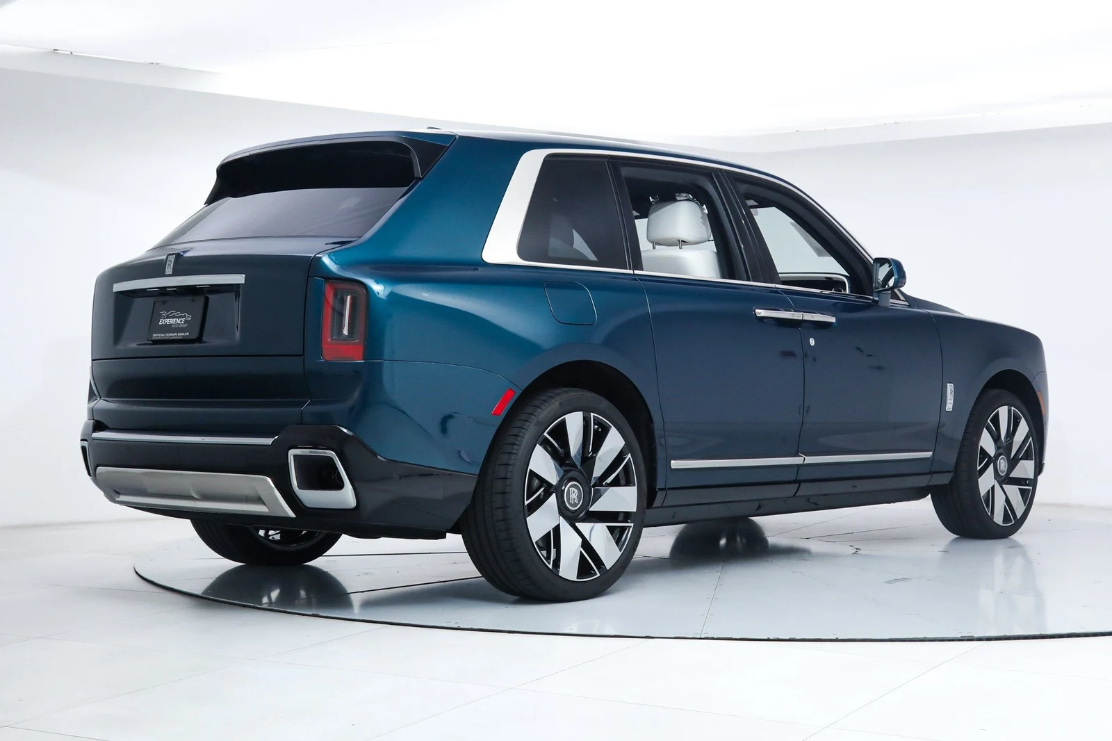 2025 Rolls-Royce Cullinan, 6/20