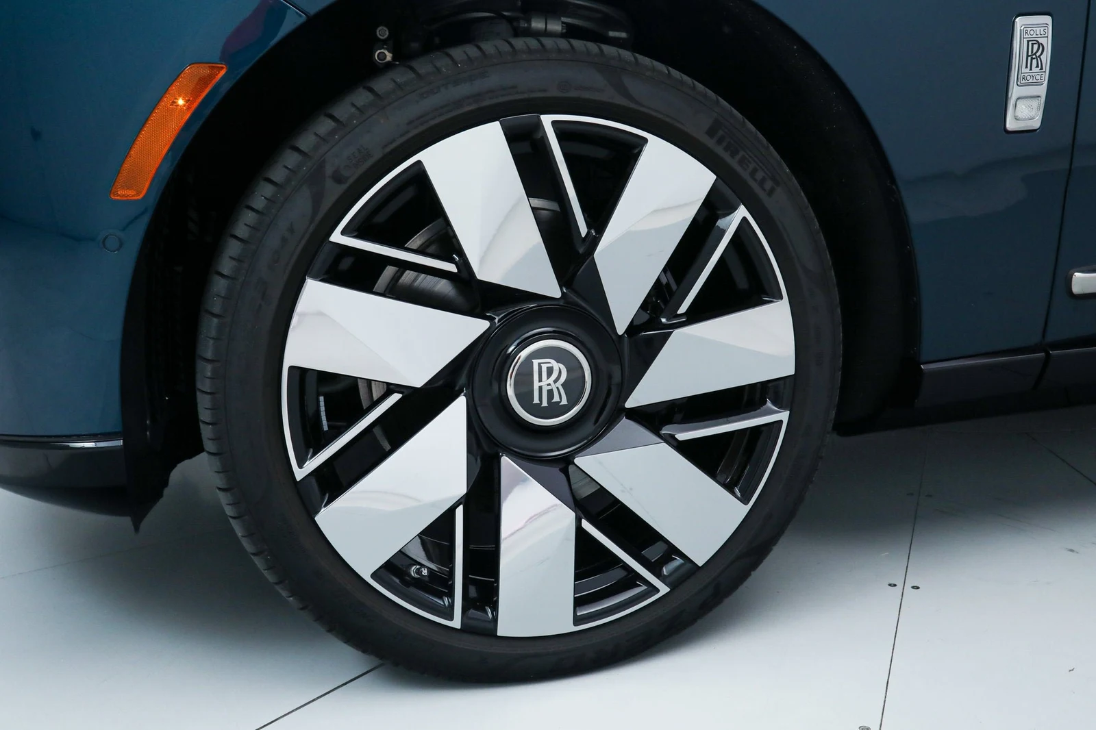 2025 Rolls-Royce Cullinan, 14/20