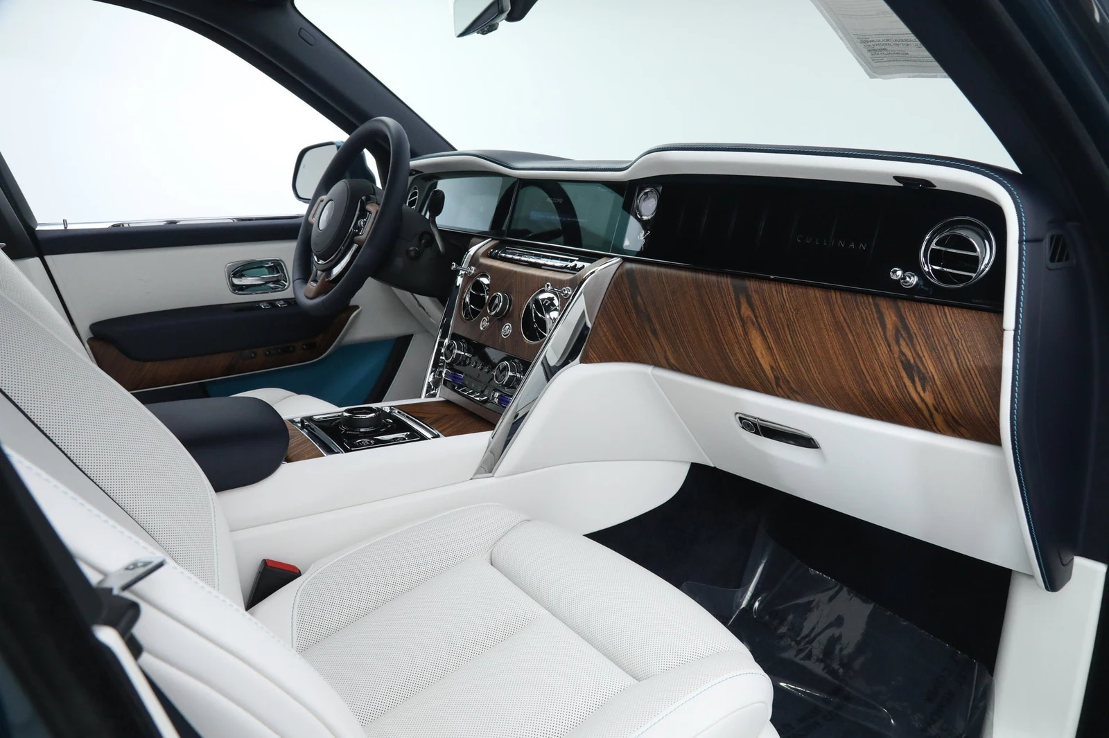2025 Rolls-Royce Cullinan, 18/20