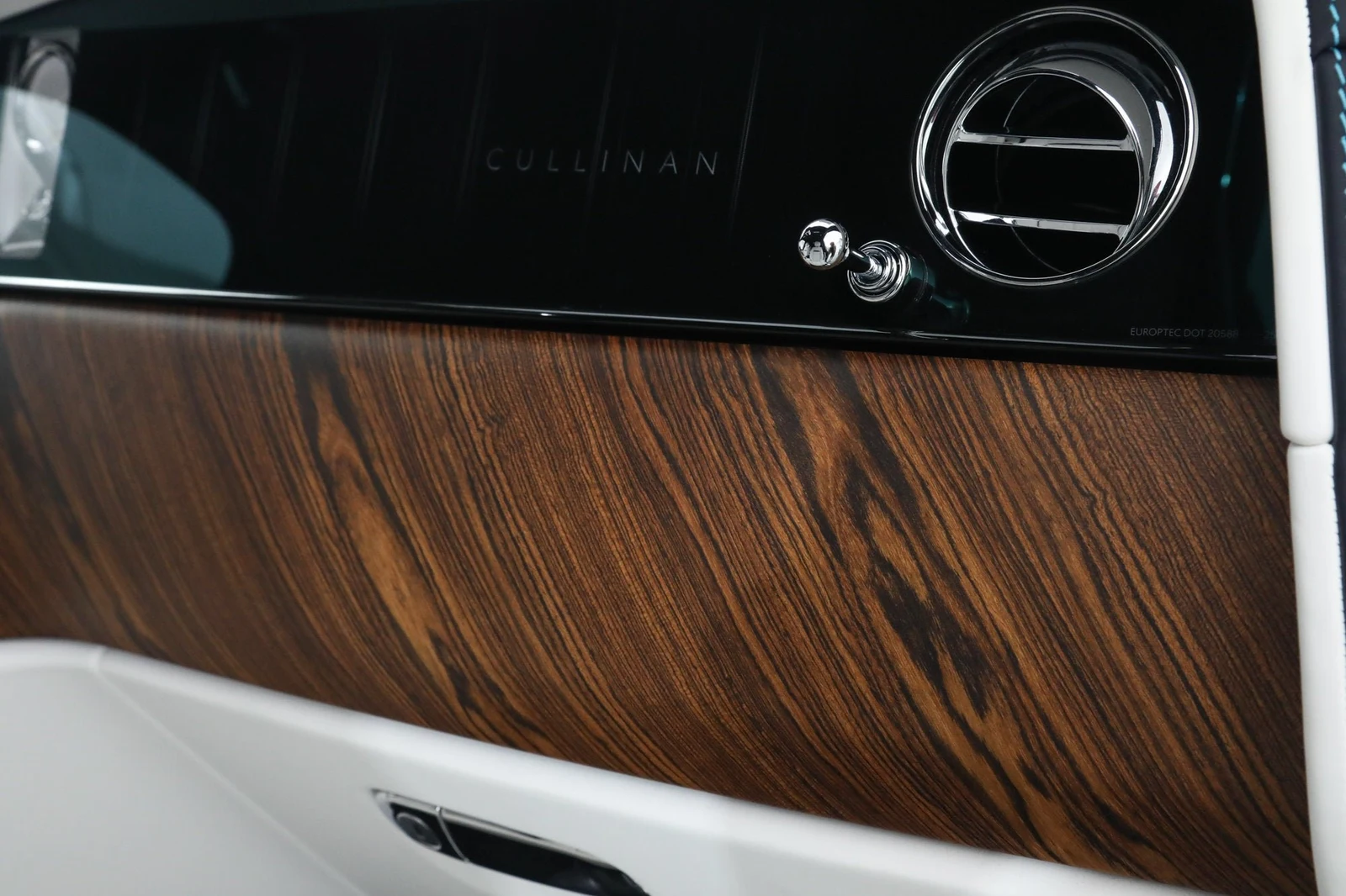 2025 Rolls-Royce Cullinan, 19/20