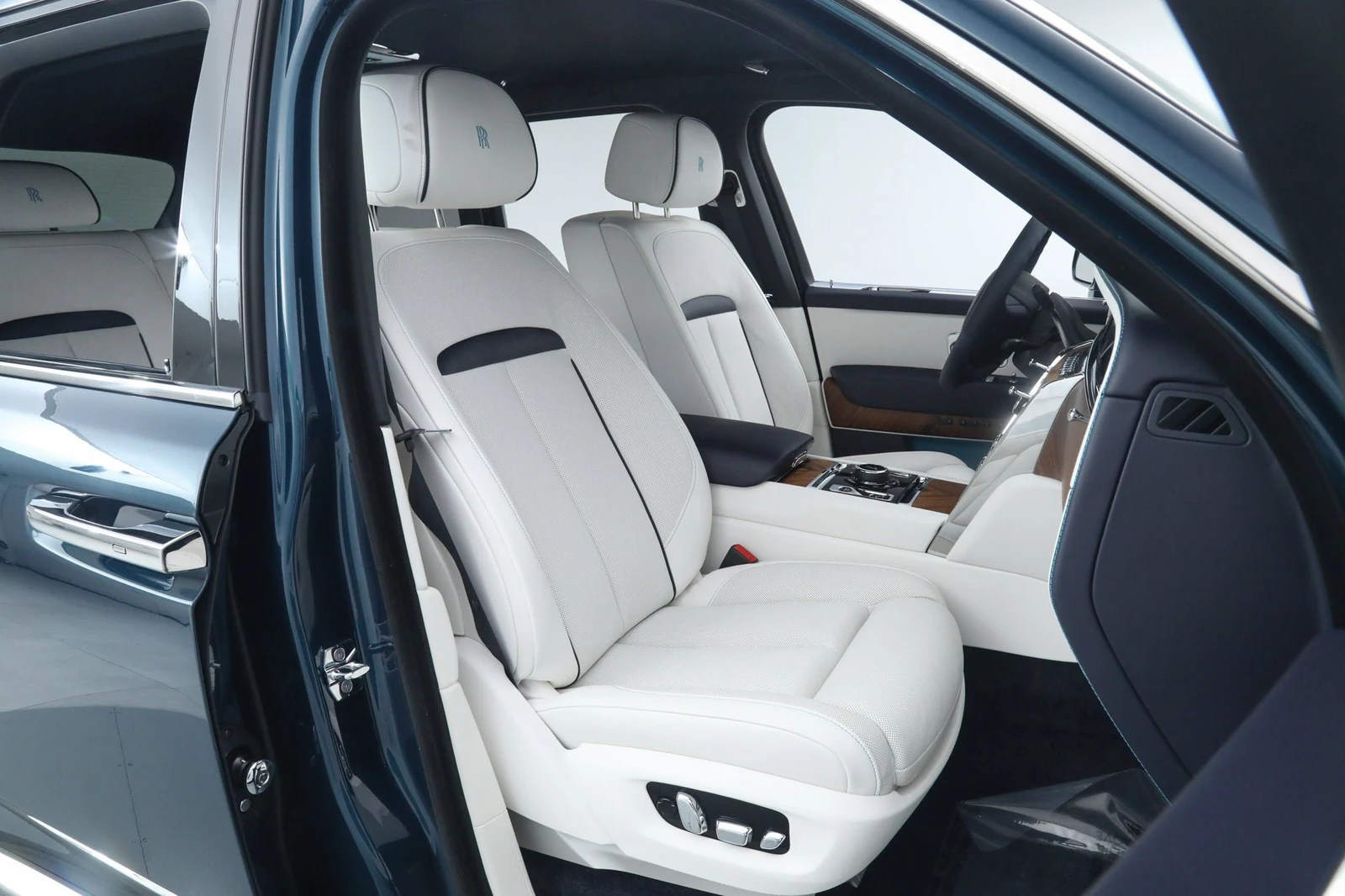 2025 Rolls-Royce Cullinan, 20/20