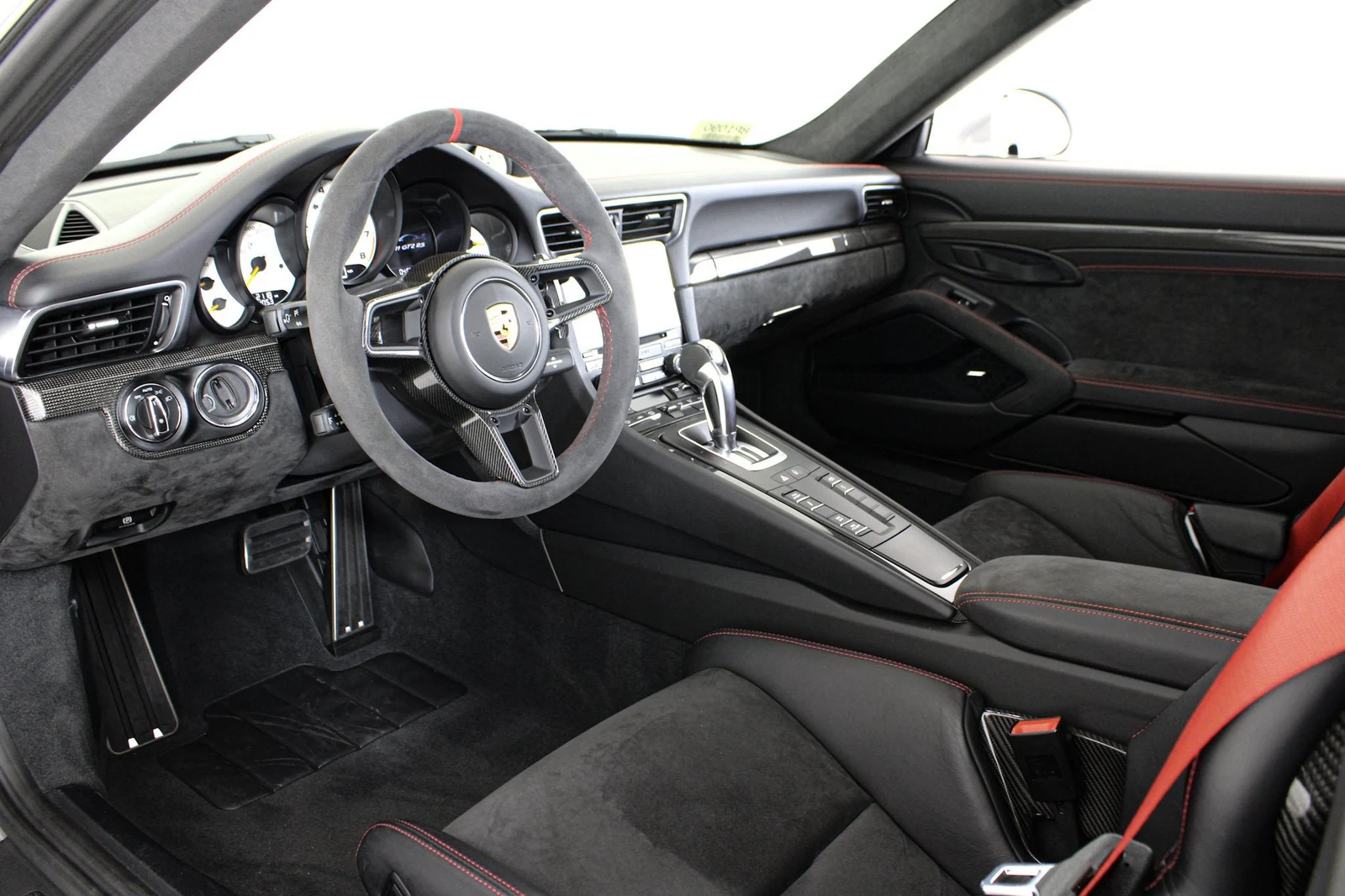 2018 Porsche 911 (991.2) GT2 RS, 2/20