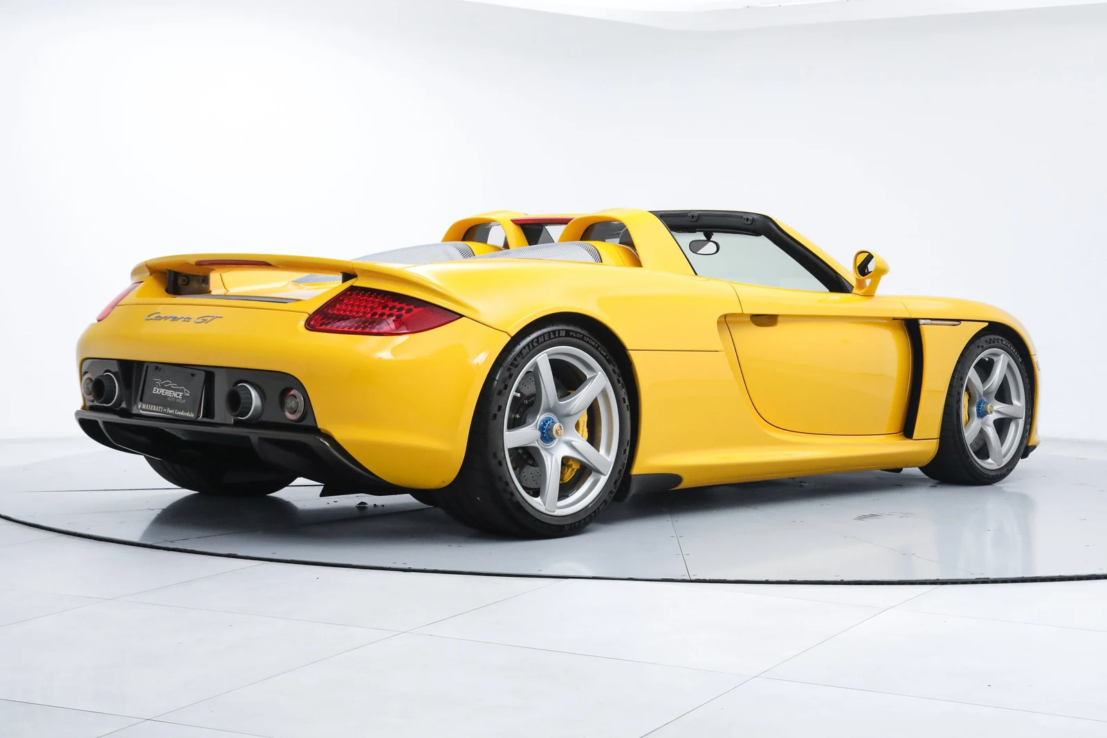 2005 Porsche Carrera GT, 6/20