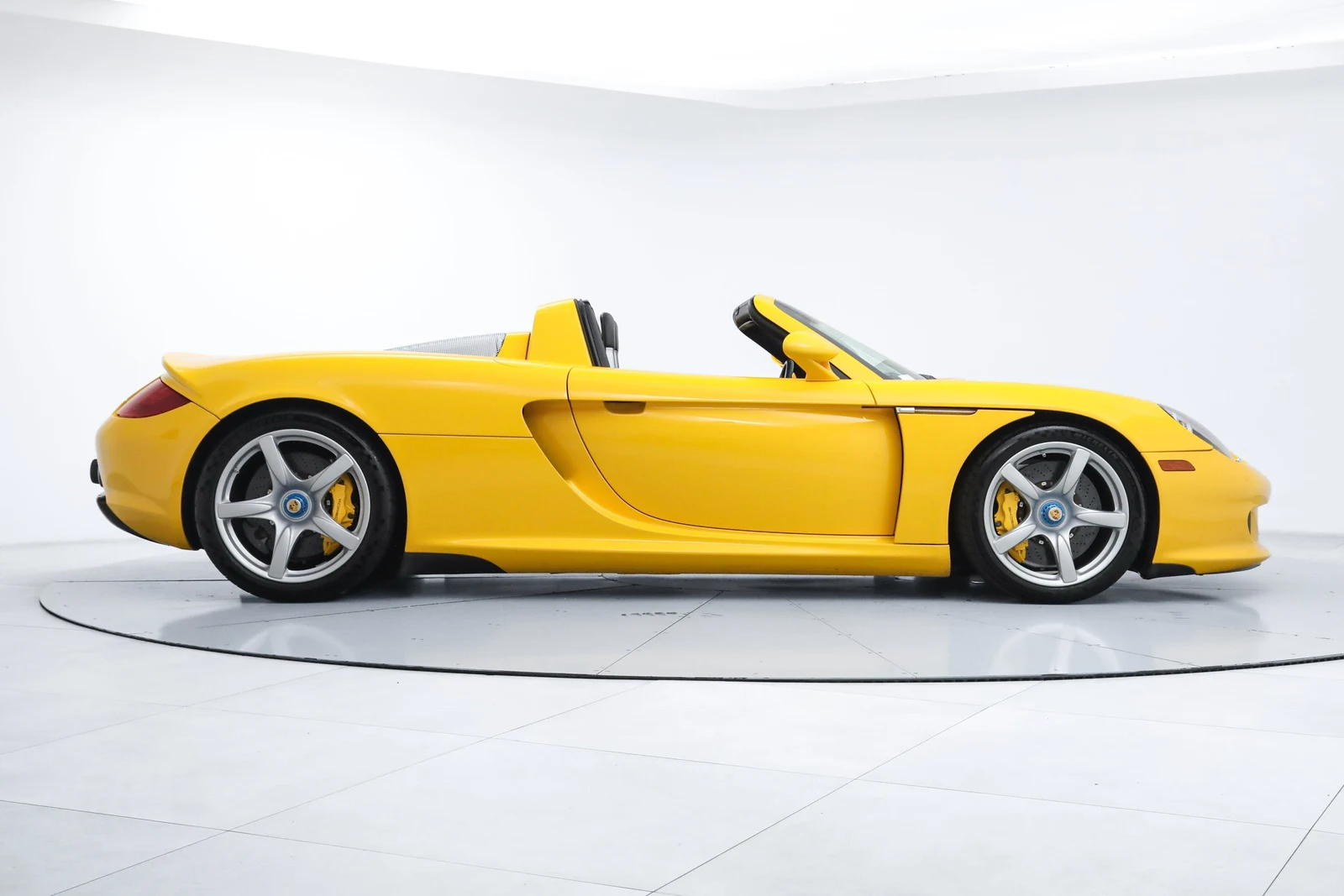2005 Porsche Carrera GT, 7/20