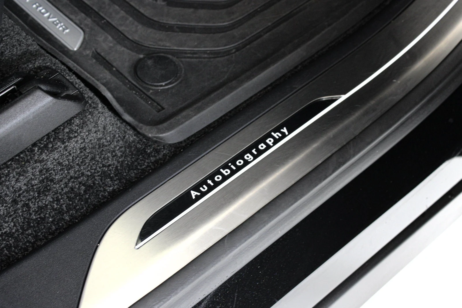 2025 Land Rover Range Rover Autobiography (L460), 20/20
