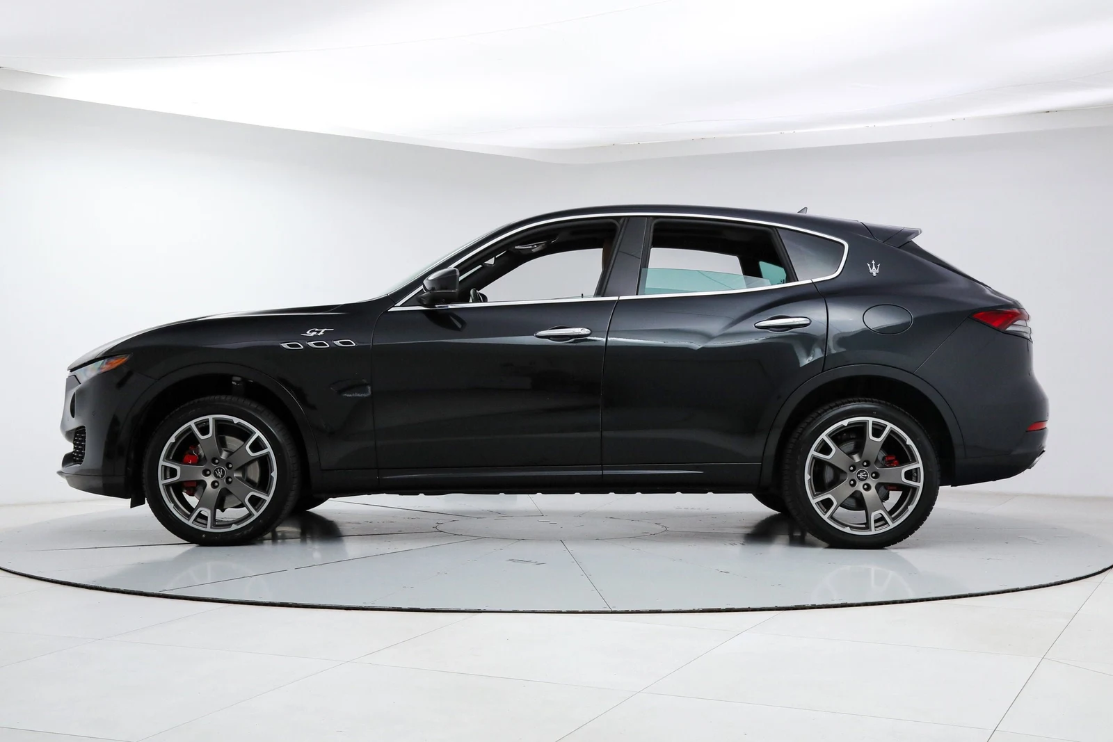 2023 Maserati Levante GT, 2/20