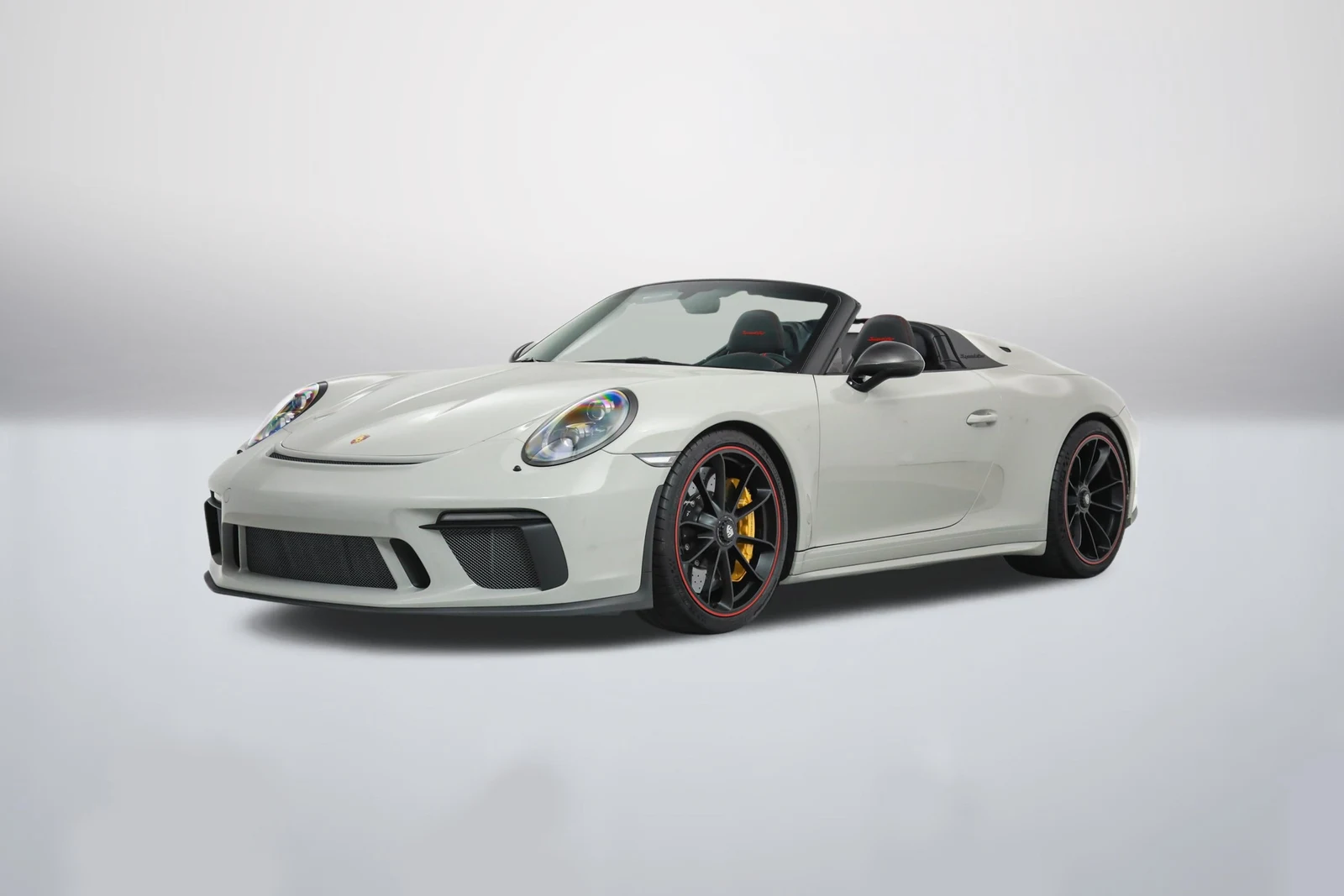 Chalk Porsche 911 Speedster (991.2) in a front three-quarter view
