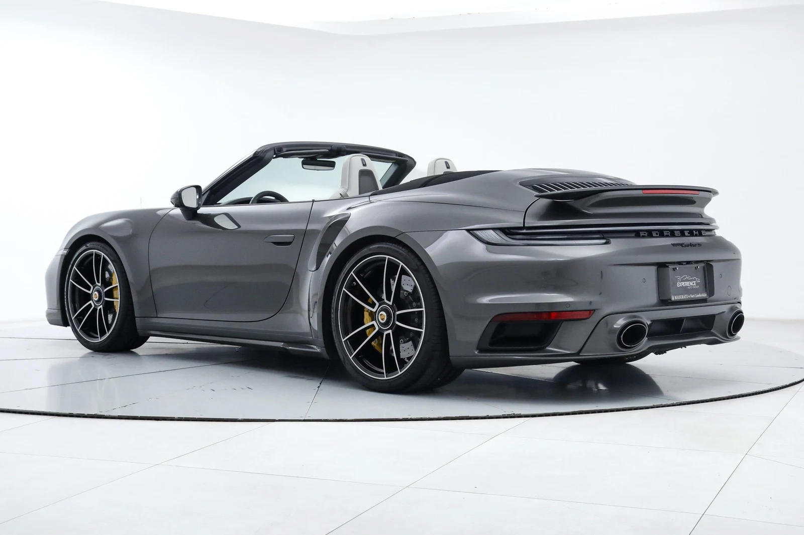 2022 Porsche 911 (992.1) Turbo S Cabriolet, 4/20