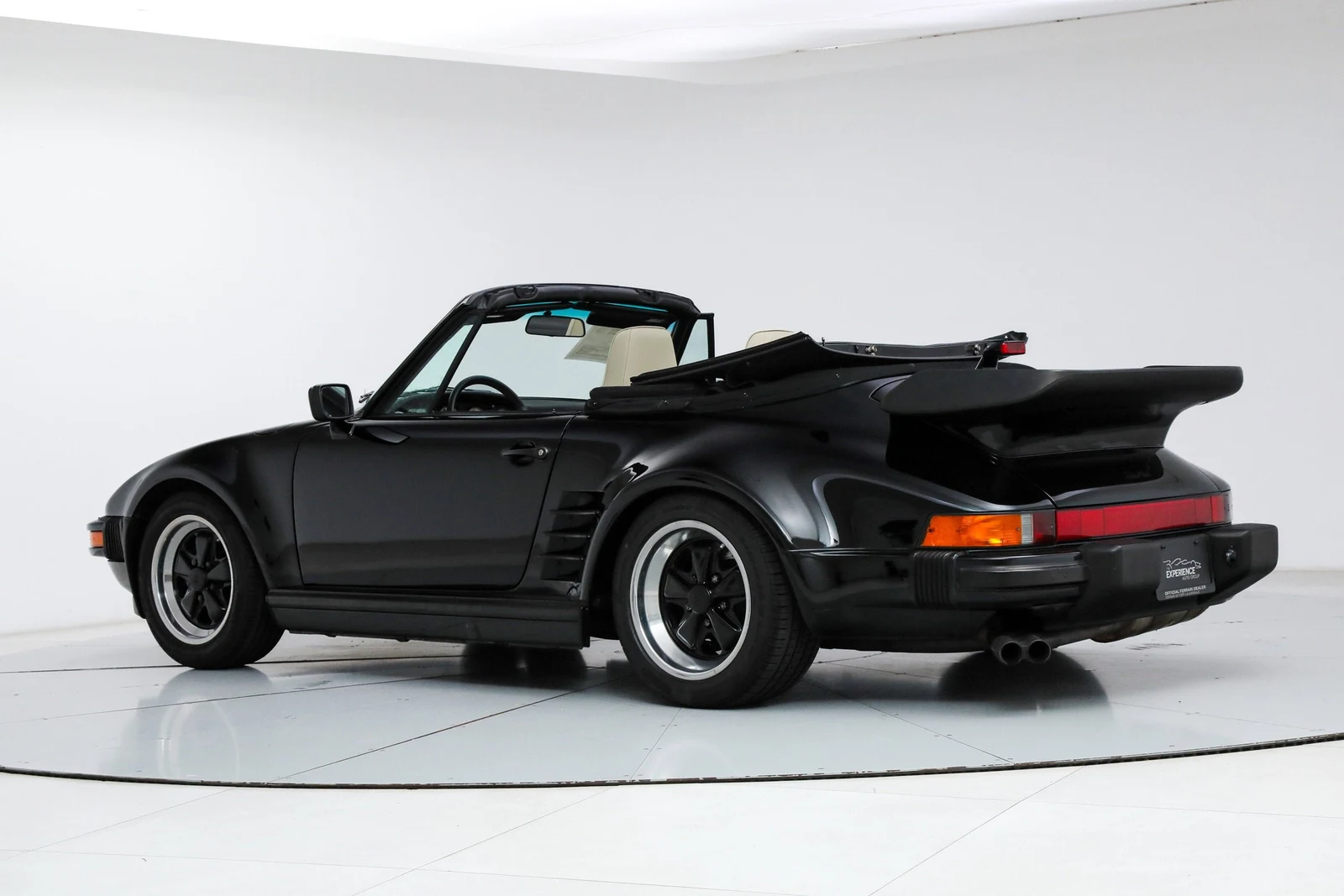 1989 Porsche 911 (930) Turbo Cabriolet Slantnose, 16/20