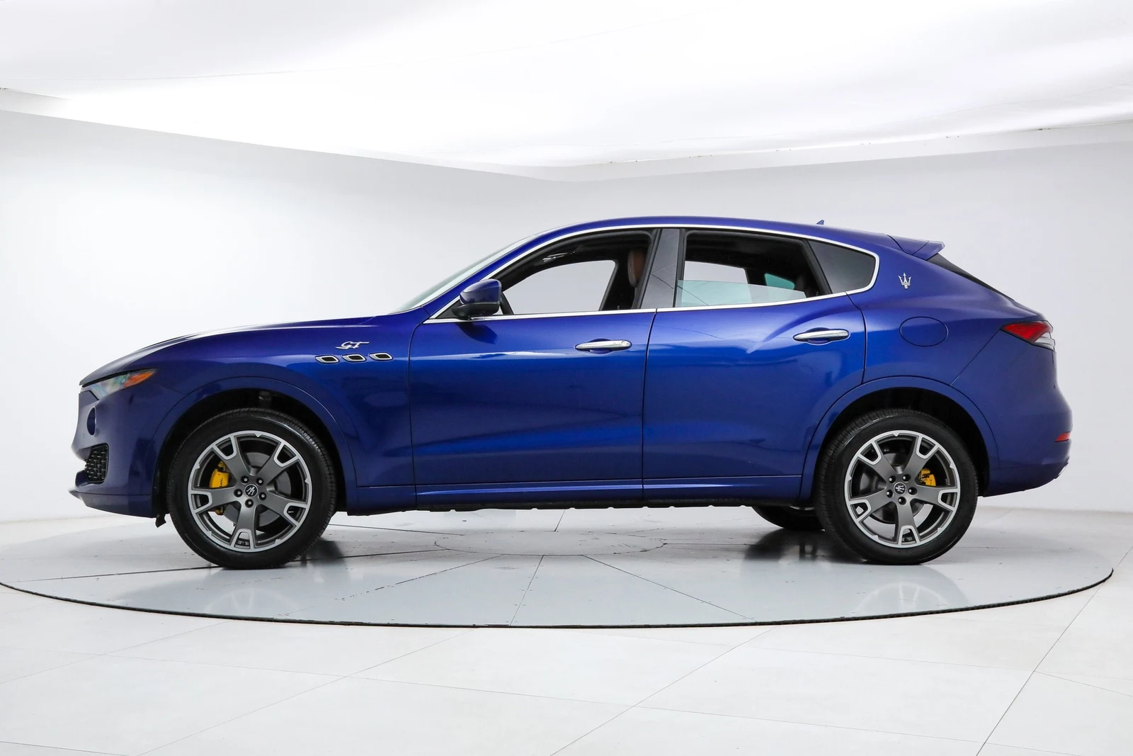 2023 Maserati Levante GT, 2/20