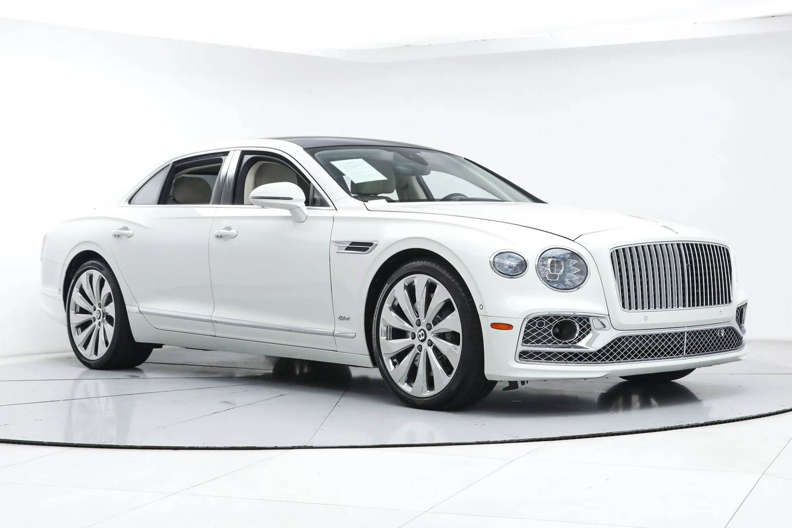 2022 Bentley Flying Spur Hybrid, 7/20