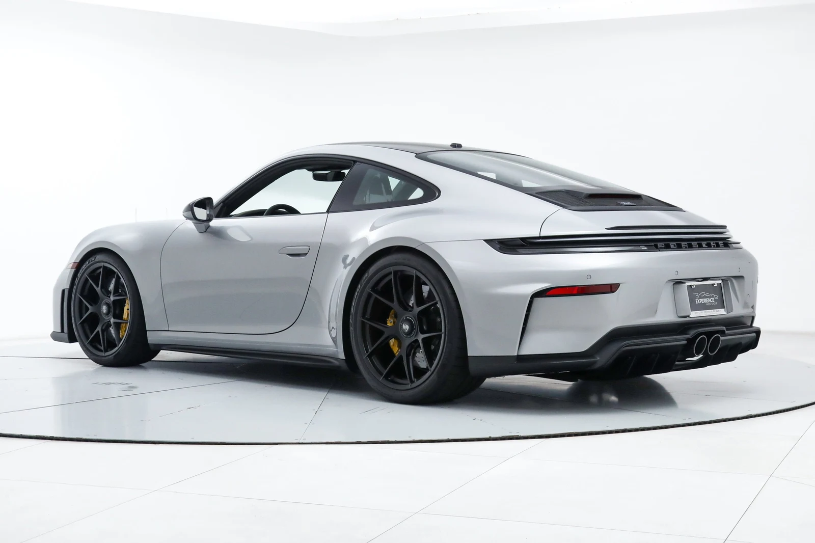 2026 Porsche 911 (992.2) GT3 Touring, 3/20