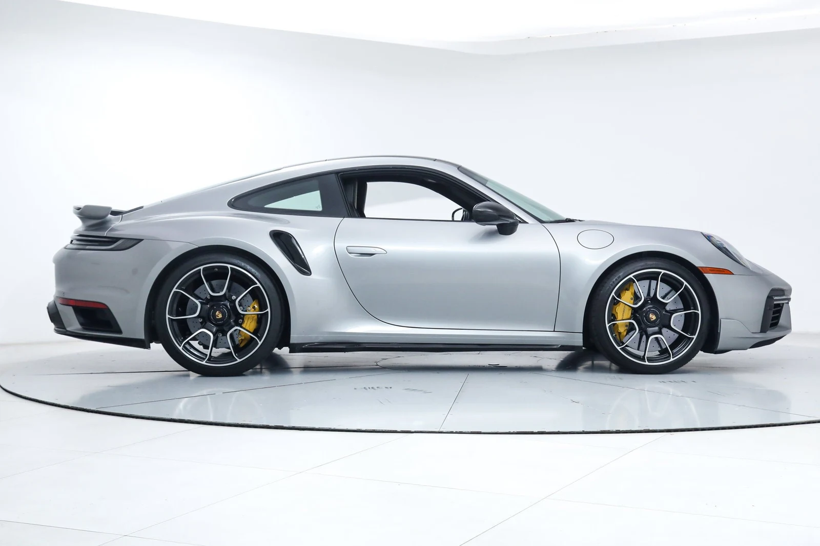 2024 Porsche 911 (992.1) Turbo S, 6/20