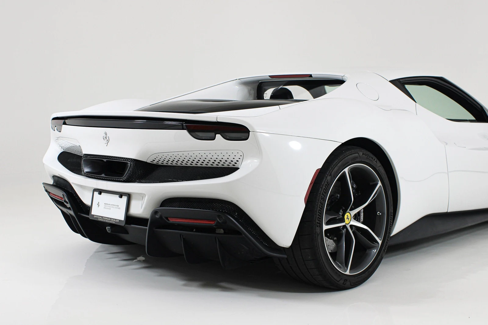2025 Ferrari 296 GTB, 10/30