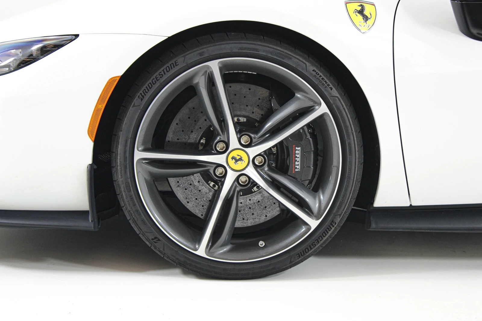 2025 Ferrari 296 GTB, 18/30