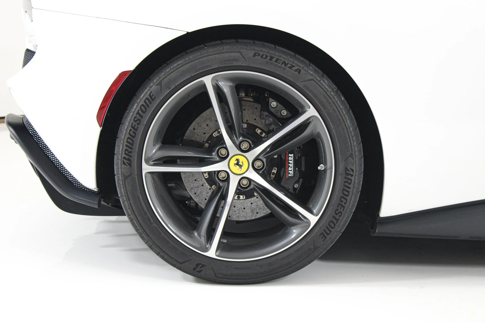 2025 Ferrari 296 GTB, 20/30
