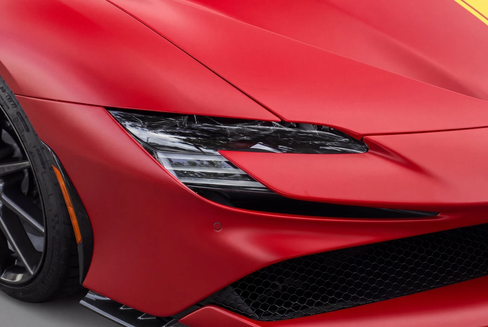 2024 Ferrari SF90 Spider Assetto Fiorano, 15/23