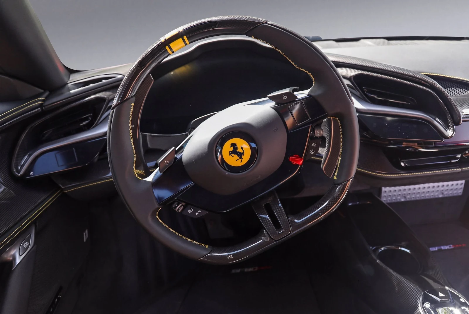2024 Ferrari SF90 Spider Assetto Fiorano, 16/23