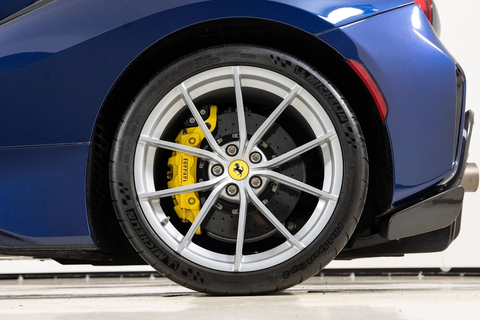 2020 Ferrari 488 Pista, 18/20