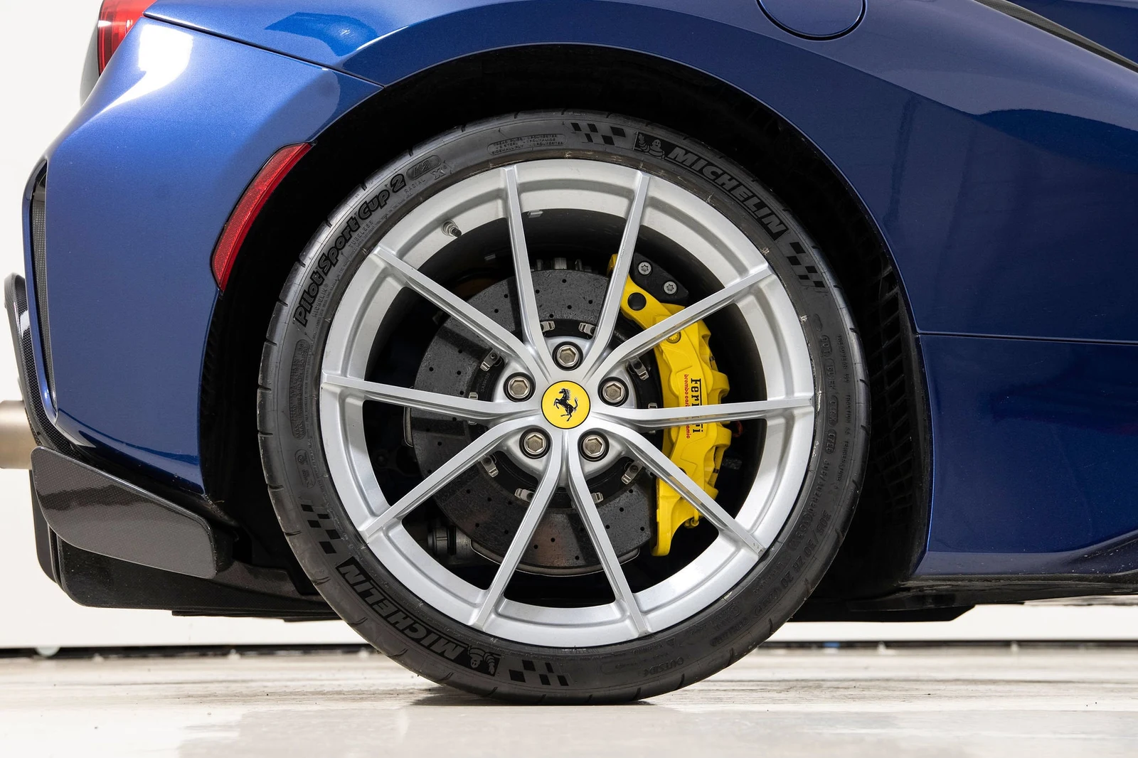 2020 Ferrari 488 Pista, 19/20