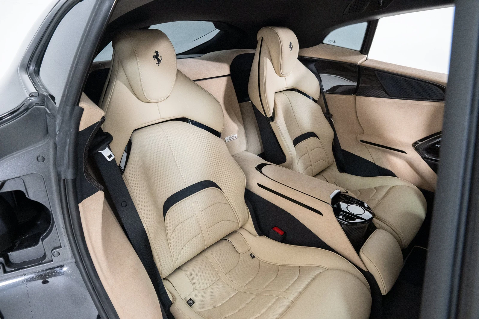2025 Ferrari Purosangue, 20/20