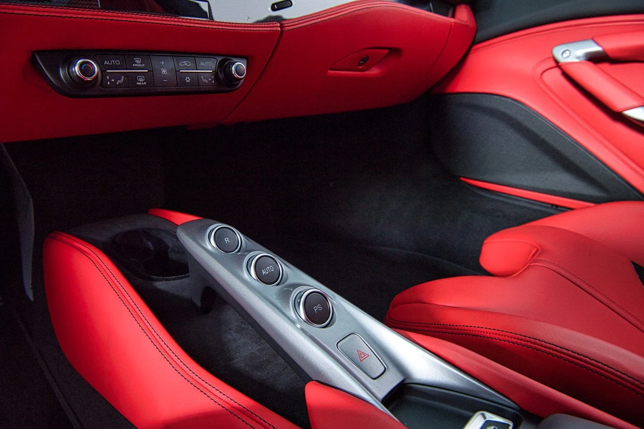 2023 Ferrari F8 Spider, 12/20