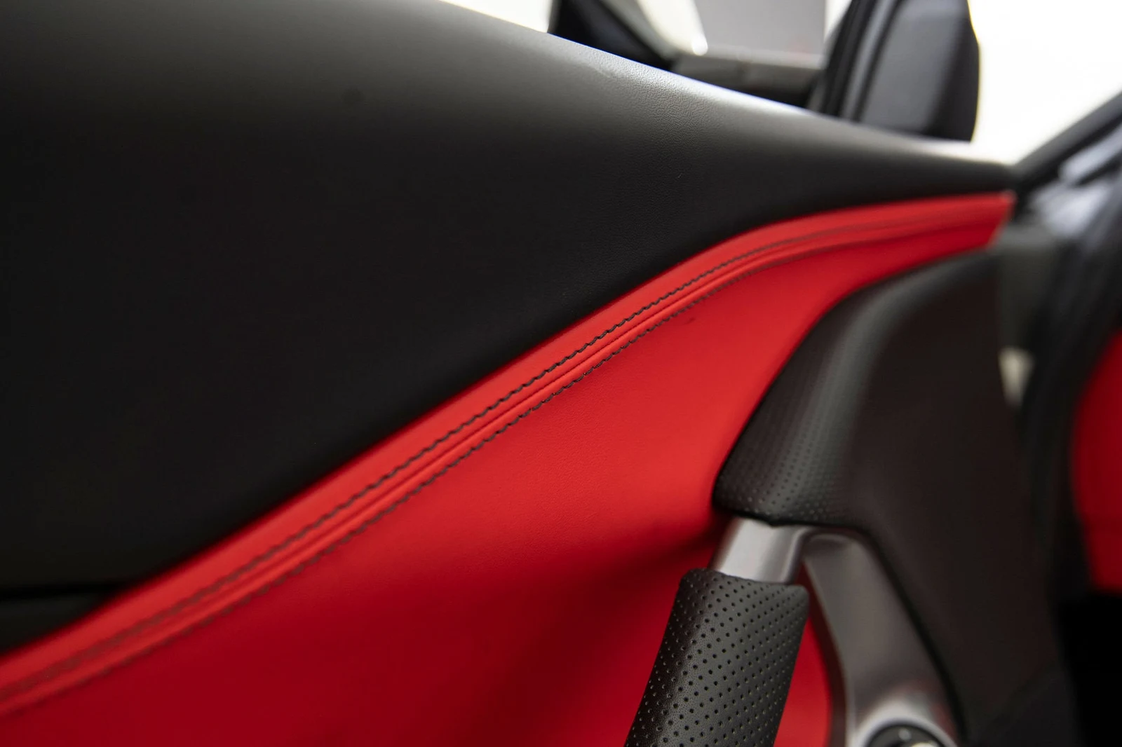 2019 Ferrari 812 Superfast, 16/20