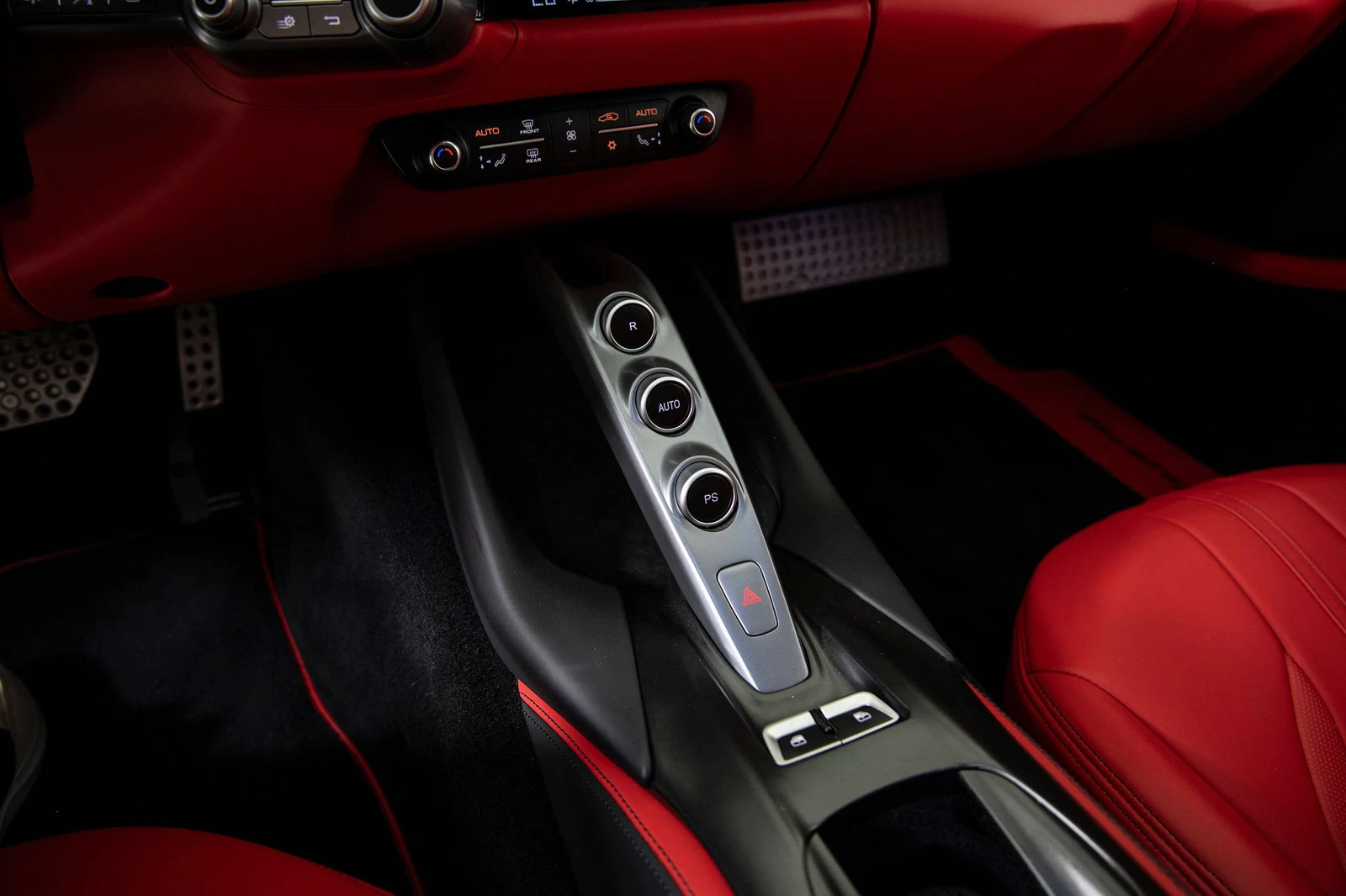 2019 Ferrari 812 Superfast, 18/20