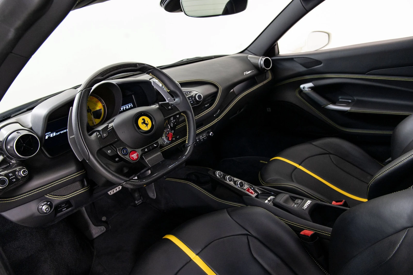 2022 Ferrari F8 Spider, 4/20