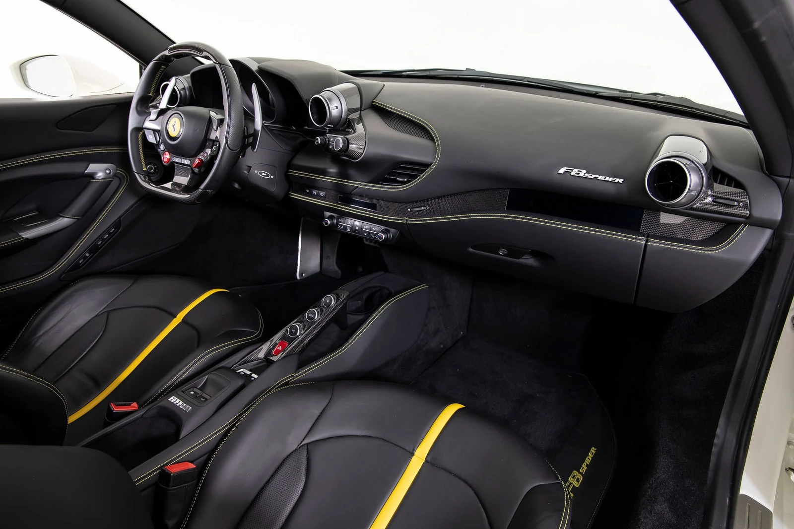 2022 Ferrari F8 Spider, 16/20