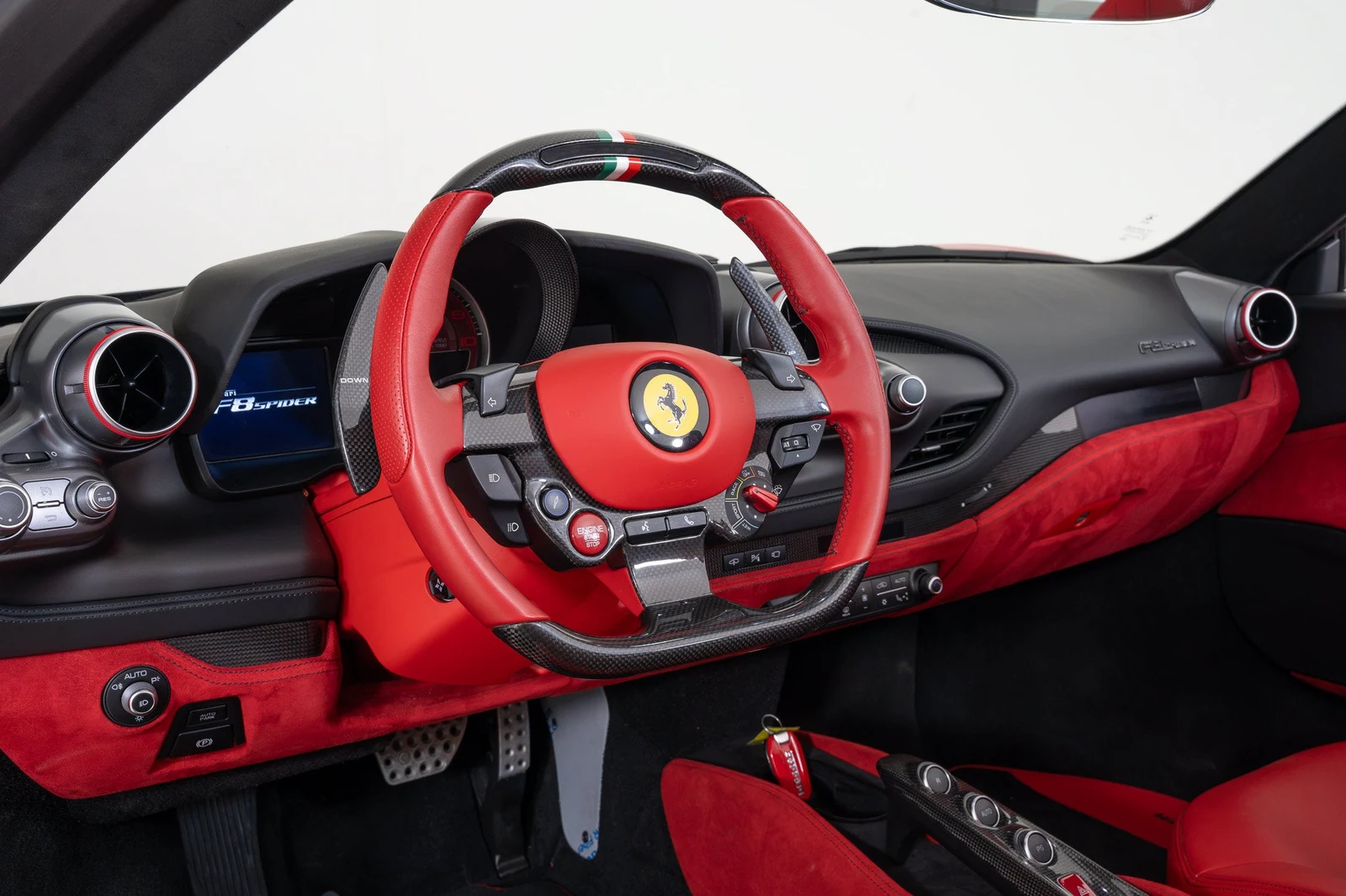 2022 Ferrari F8 Spider, 4/20