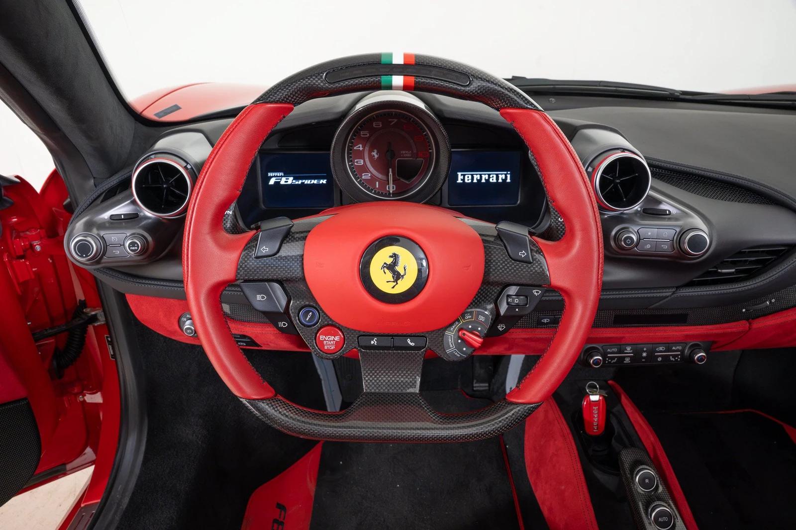 2022 Ferrari F8 Spider, 17/20