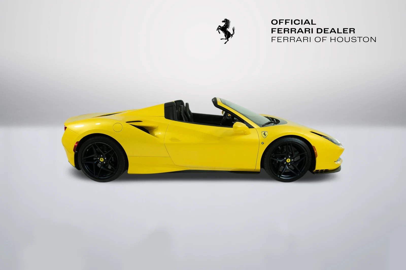 2021 Ferrari F8 Spider, 3/20