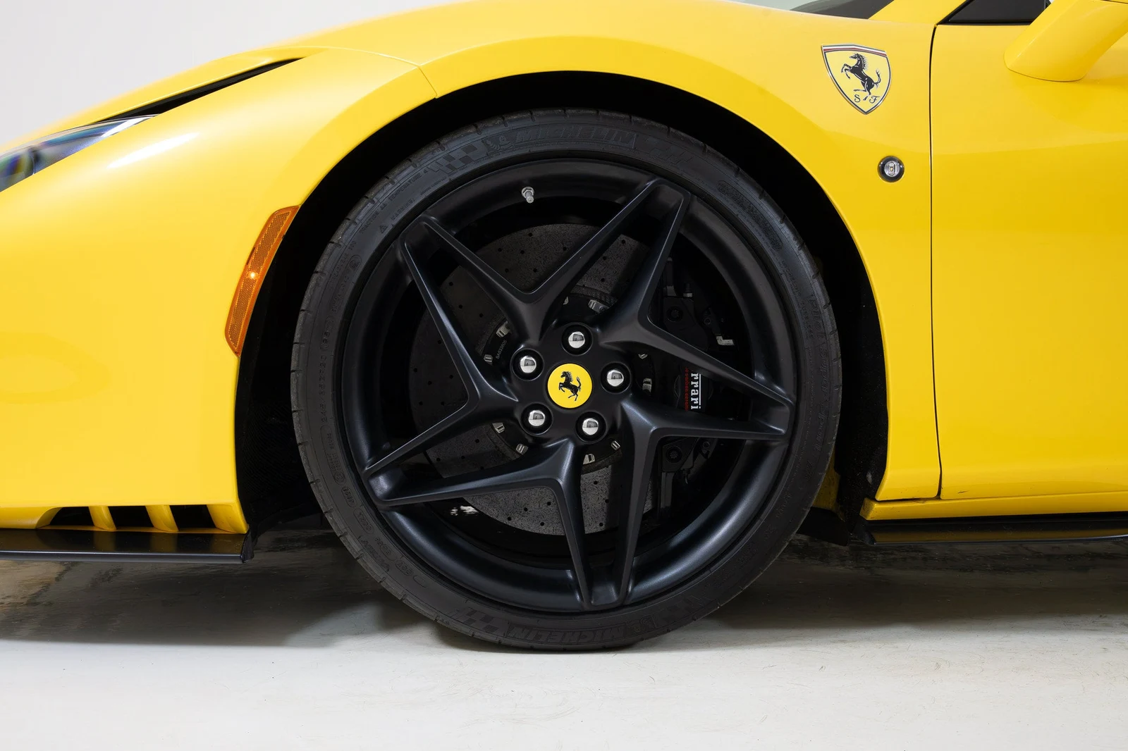 2021 Ferrari F8 Spider, 17/20