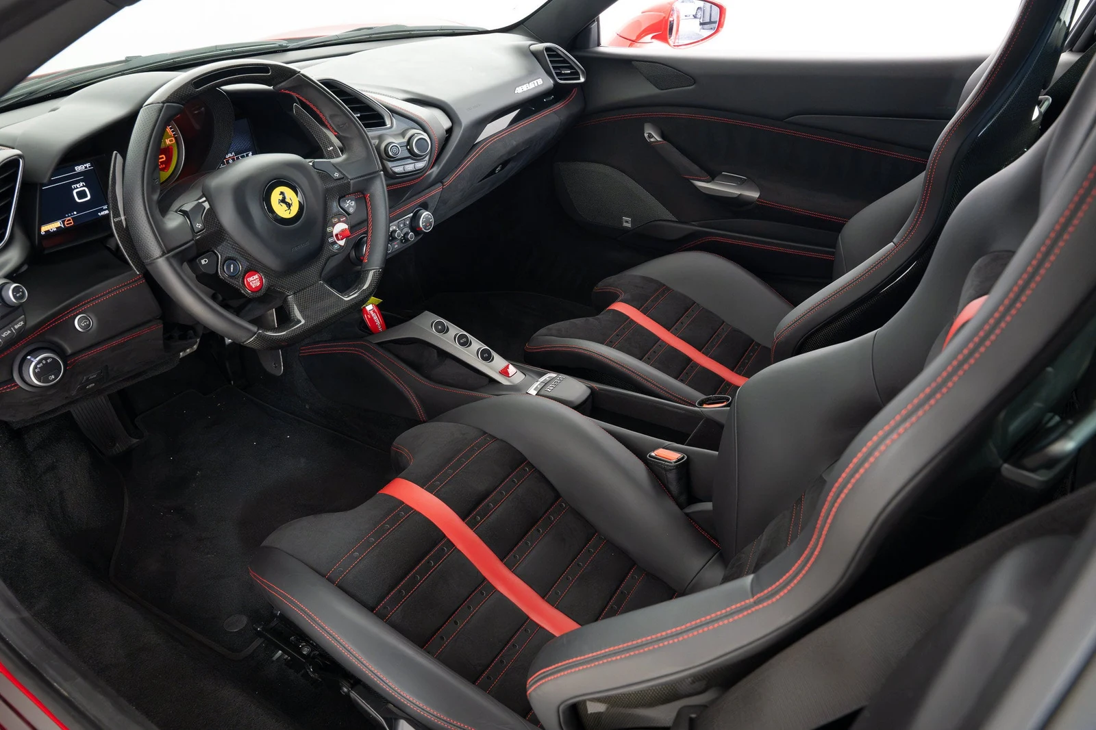 2017 Ferrari 488 GTB, 17/20