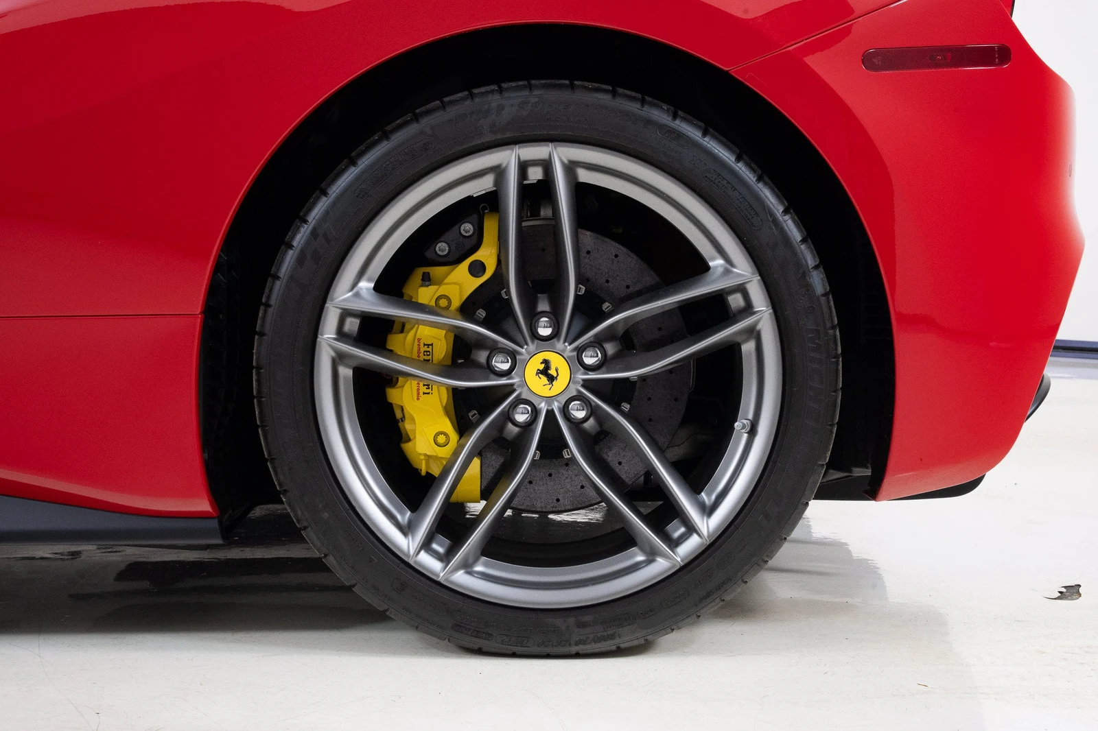 2017 Ferrari 488 GTB, 20/20