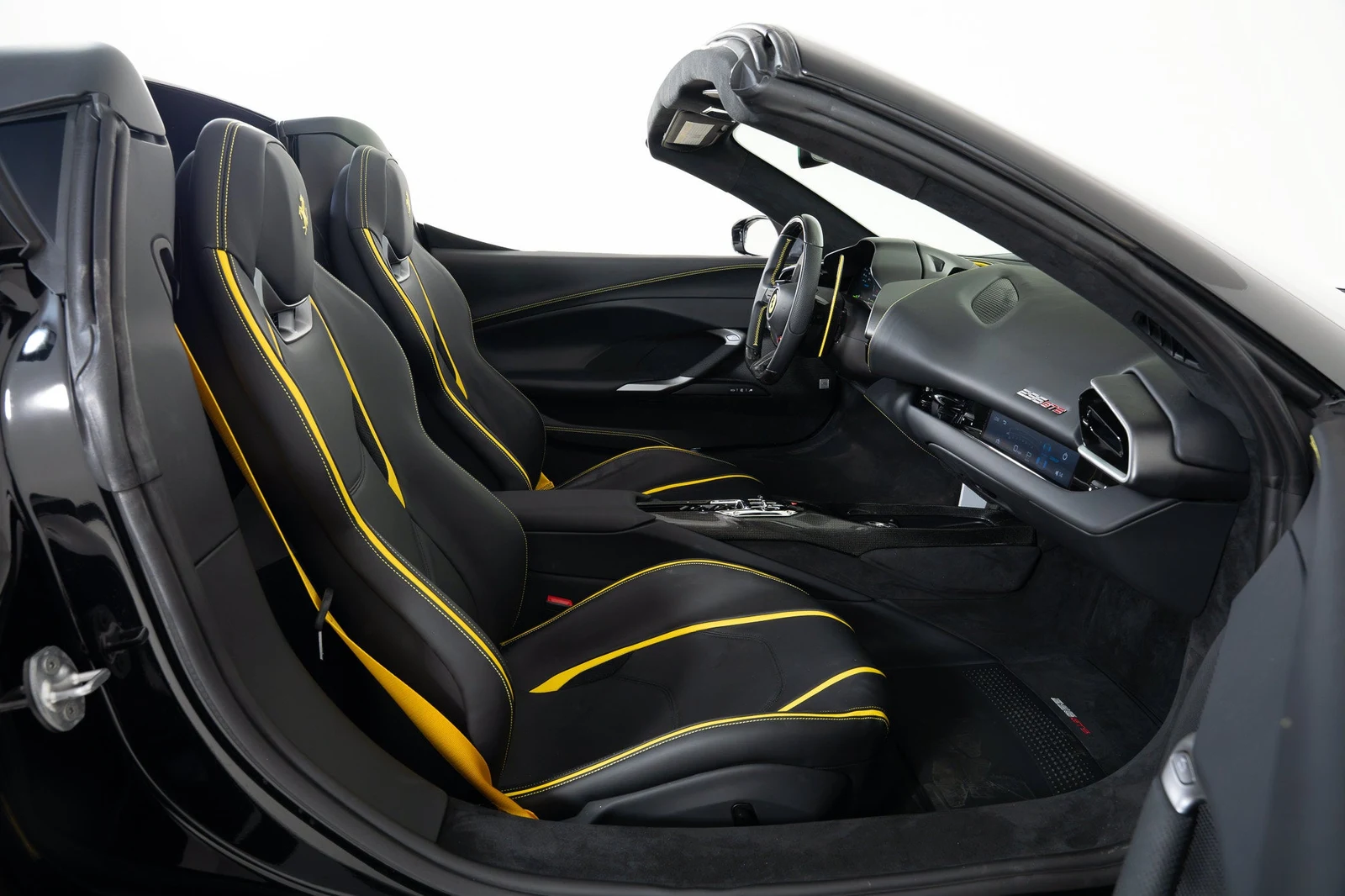 2026 Ferrari 296 GTS, 14/20