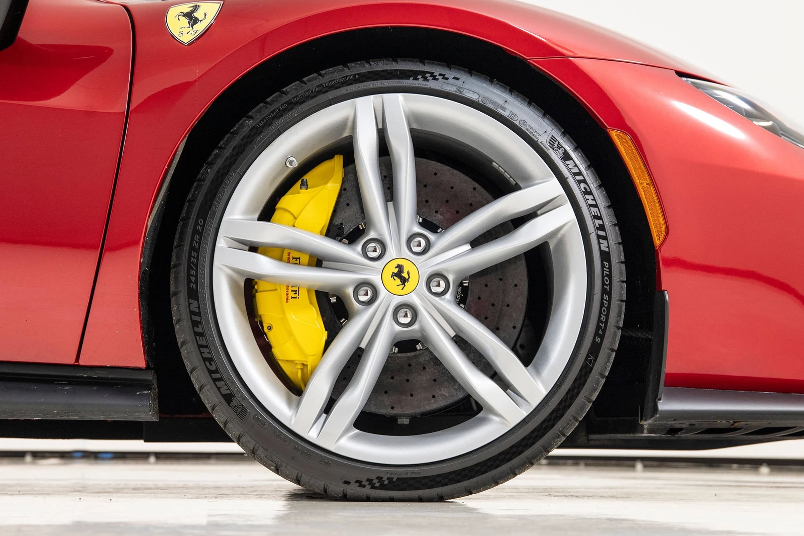 2025 Ferrari 296 GTB, 19/20