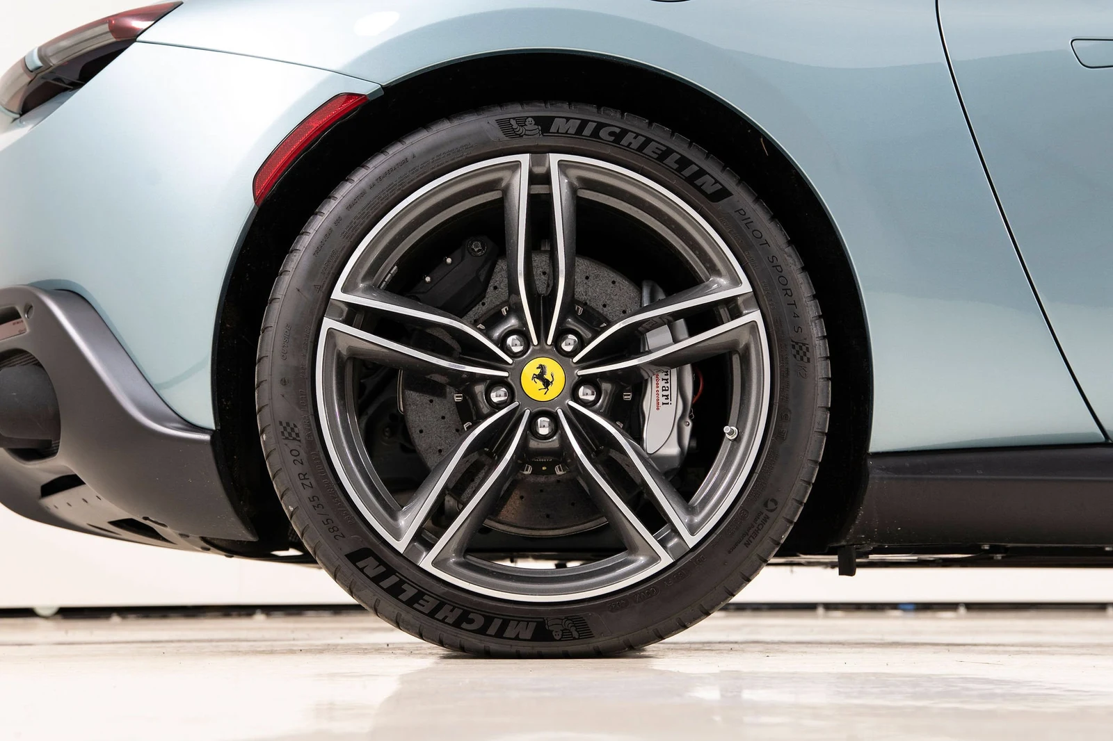 2024 Ferrari Roma Spider, 20/20