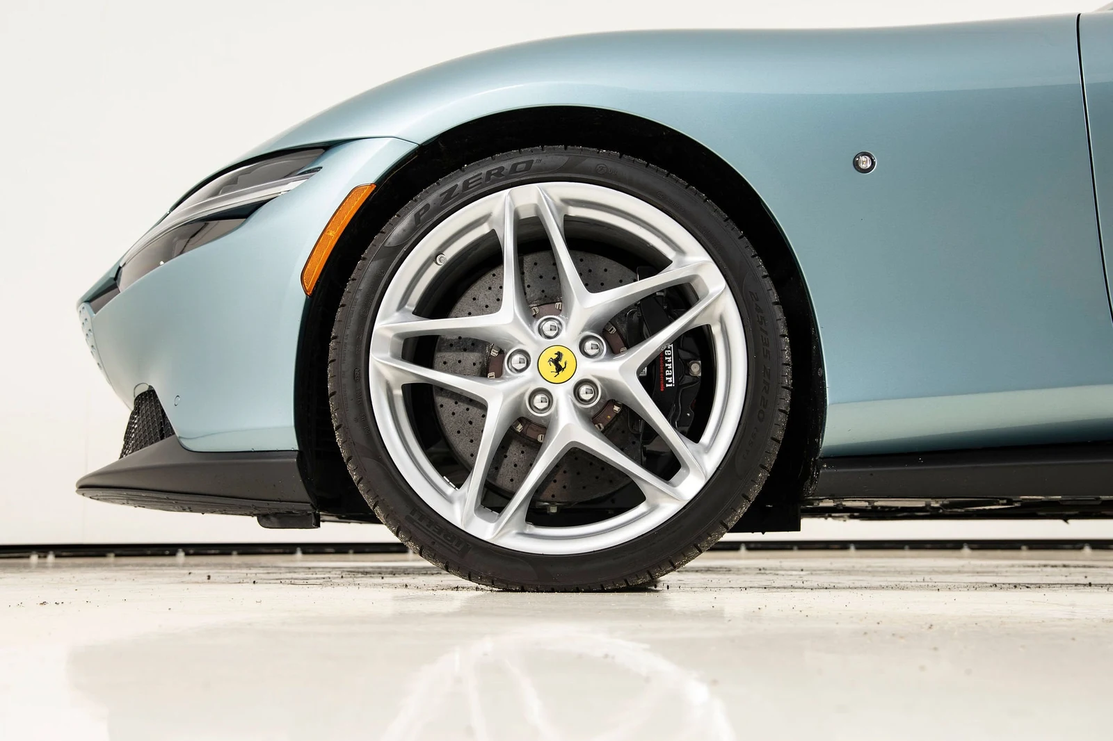2025 Ferrari Roma Spider, 18/20