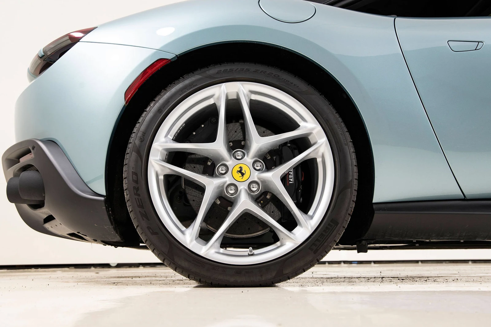 2025 Ferrari Roma Spider, 20/20