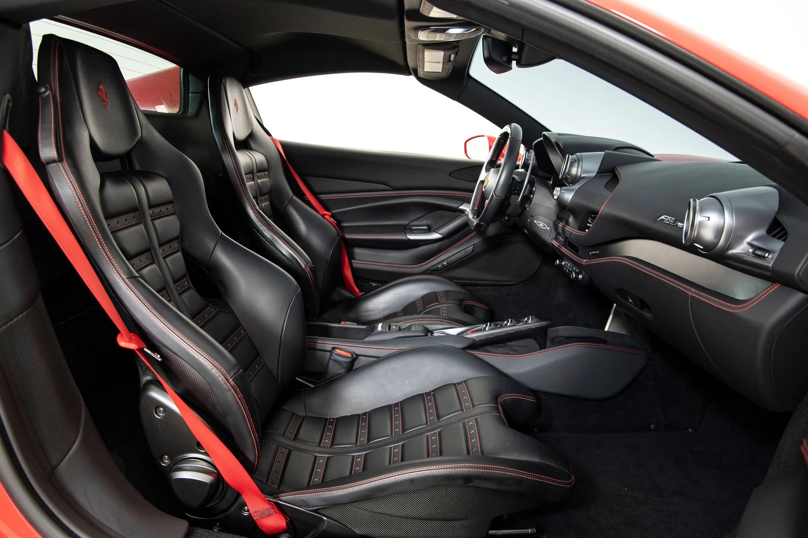 2022 Ferrari F8 Spider, 15/19