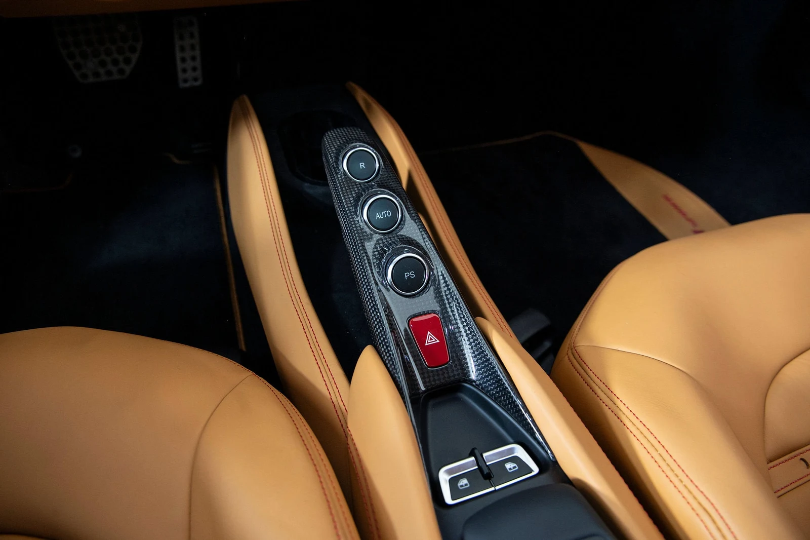 2022 Ferrari F8 Spider, 13/20