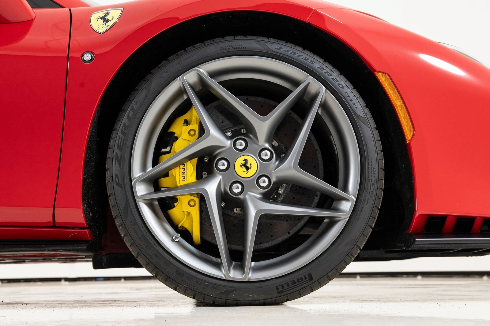 2022 Ferrari F8 Spider, 19/20