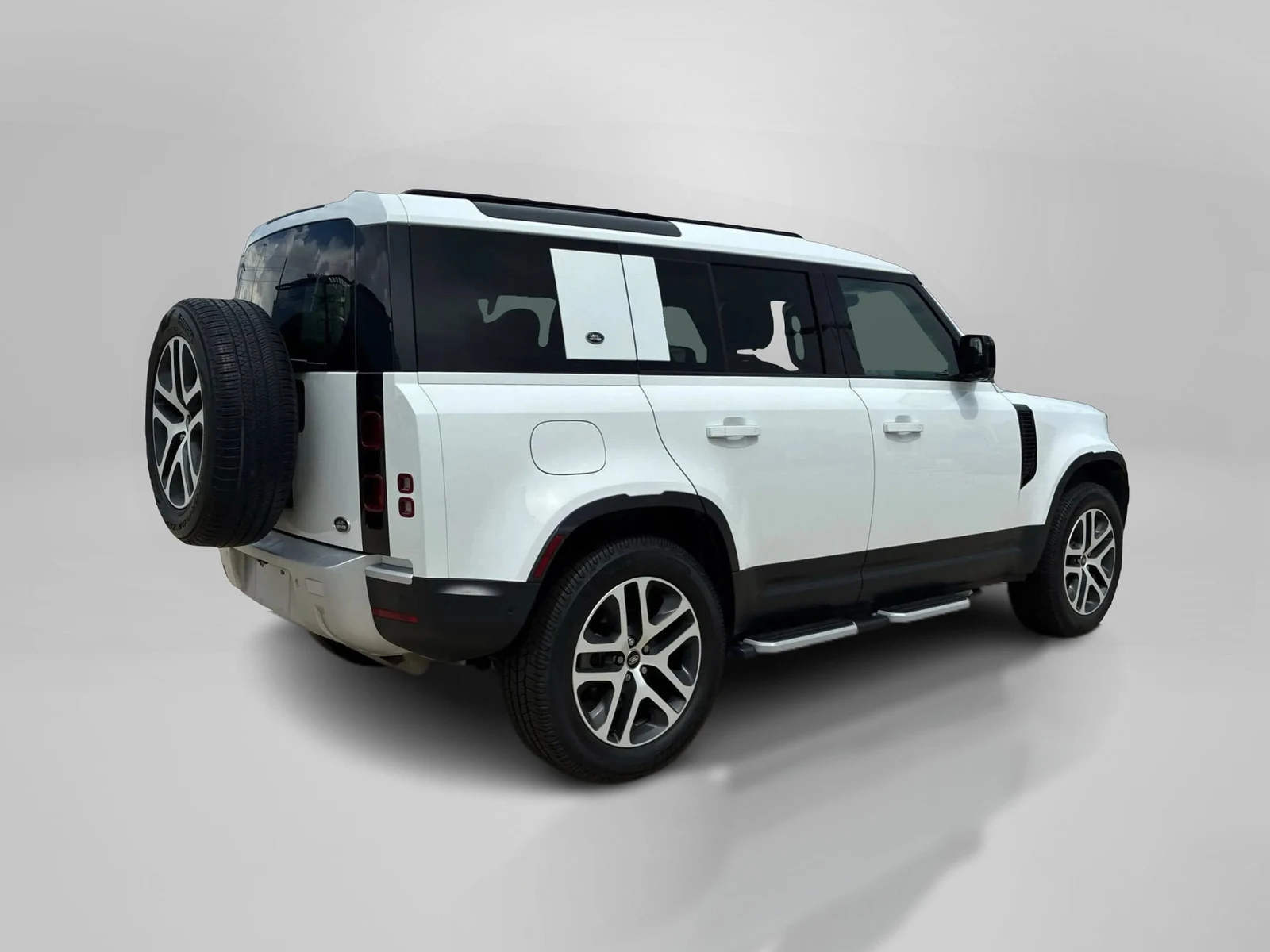 2023 Land Rover Defender 110 P300 S, 5/20