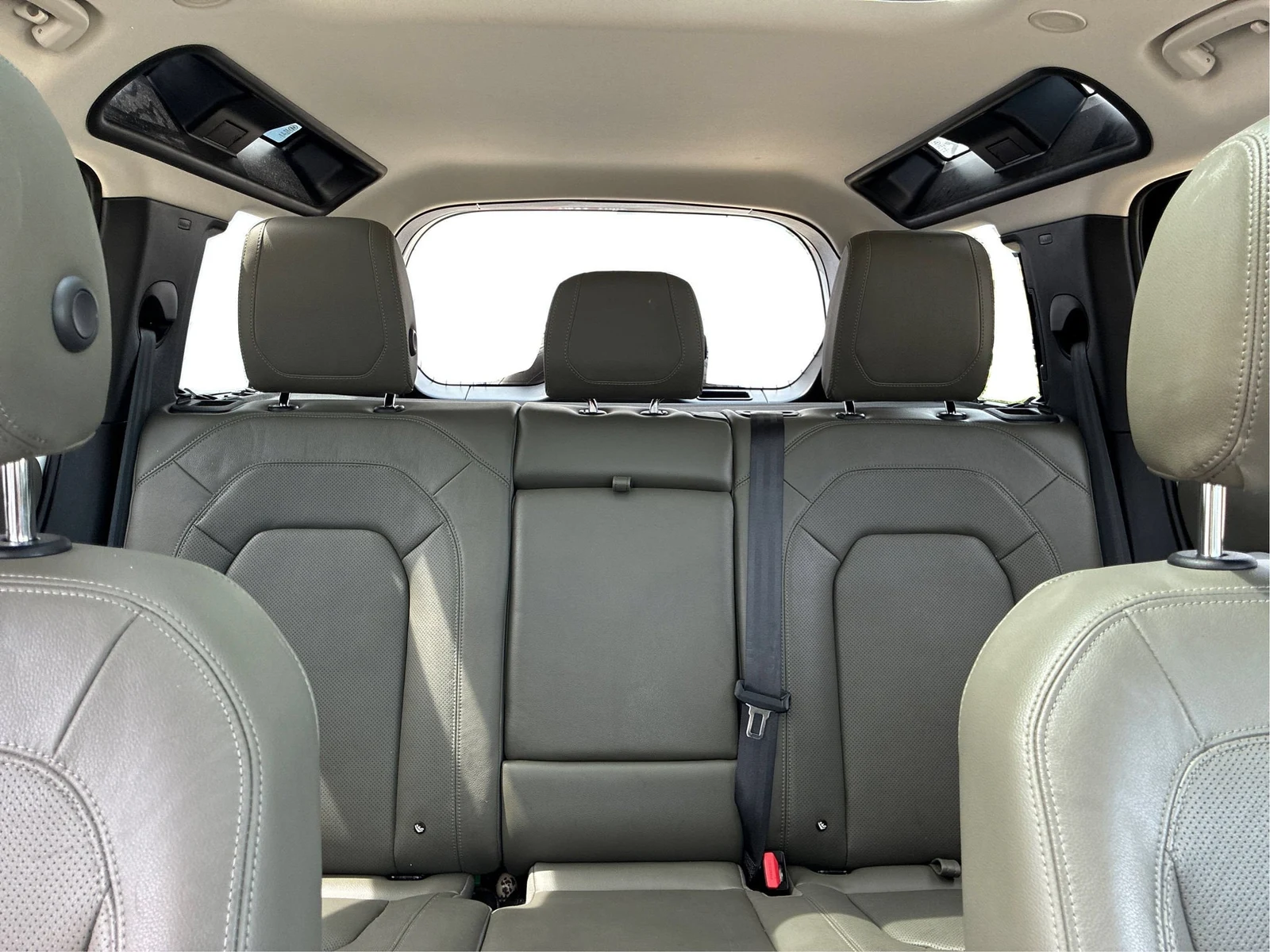 2023 Land Rover Defender 110 P300 S, 14/20